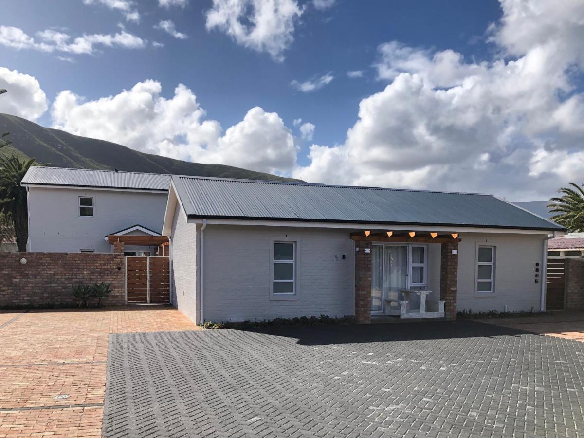 Hermanus Guest Rooms Экстерьер фото